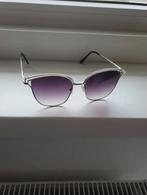 Stijlvolle Zonnebril, Sieraden, Tassen en Uiterlijk, Zonnebrillen en Brillen | Dames, Overige merken, Zonnebril, Paars, Ophalen of Verzenden