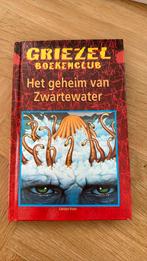 Griezel boekenclub – Het geheim van het Zwartewater, Ophalen of Verzenden, Zo goed als nieuw