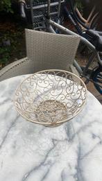 Gietijzeren mand brocante brocant grote schaal fruitschaal, Ophalen