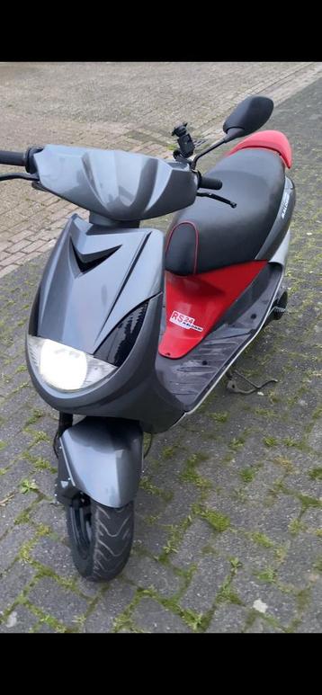 Peugeot vivacity 70cc beschikbaar voor biedingen