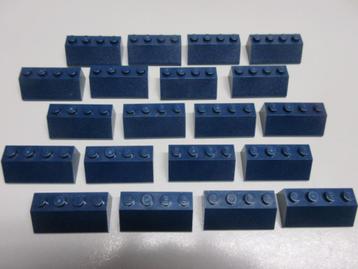 nr. 2694a, 20 donkerblauwe 2x4 dakpannen  beschikbaar voor biedingen