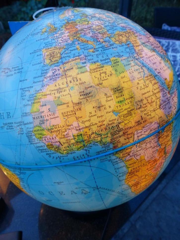 vintage Columbus globe aardglobe wereldbol verlichting boek, Huis en Inrichting, Woonaccessoires | Wereldbollen, Nieuw, Ophalen of Verzenden