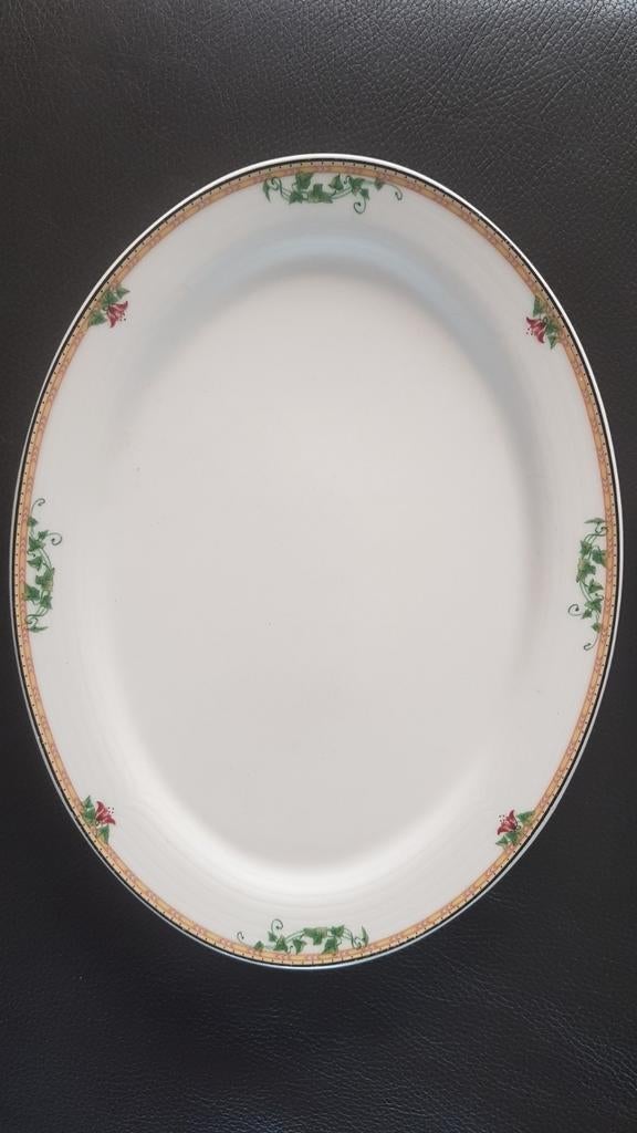 2 serveerschotels van villeroy en Boch, Ophalen of Verzenden, Overige stijlen, Aardewerk, Schaal of Schalen