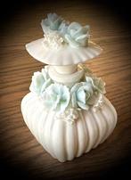 Pafumflesje porselein parfum flesje bleoemen met dop vintage, Verzenden