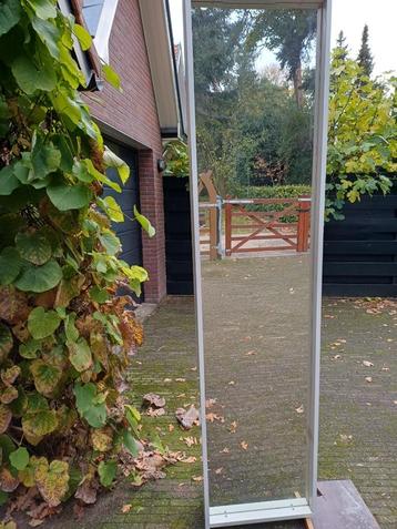 Grote spiegel 50 x 2.10 cm
