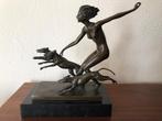 elegant bronzen beeld vrouw met windhonden, Ophalen of Verzenden