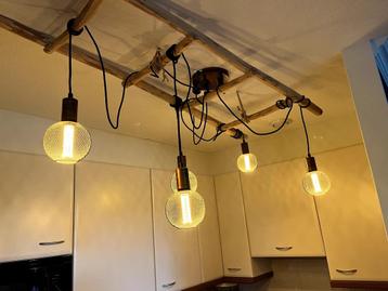 NIEUW 8 mooie lampen (6 zwart en 2 goud) ongebruikt beschikbaar voor biedingen