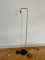 Gouden staande lamp met stenen voet - 140cm, Huis en Inrichting, Ophalen of Verzenden, Zo goed als nieuw, Metaal, 100 tot 150 cm