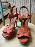 Pumps - Maat 38, Ophalen, Zo goed als nieuw, Bruin, Pumps