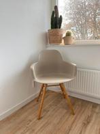 Zuiver kuipstoel met armleuningen, taupe, Huis en Inrichting, Stoelen, Overige kleuren, Zo goed als nieuw, Eén, Ophalen