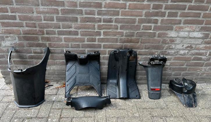 typhoon binnenkappen set (Onderdelen) puch gilera piaggio, Fietsen en Brommers, Scooters | Piaggio, Zo goed als nieuw, Overige modellen