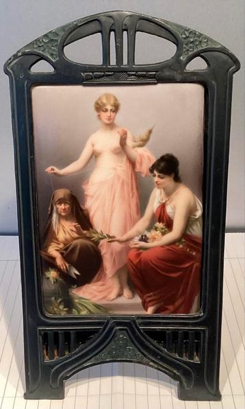 Oude Art Deco porseleinen Plaquette in zwarte lijst,mooi! beschikbaar voor biedingen