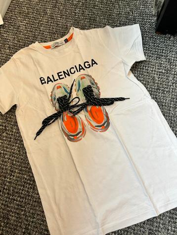 Balenciaga Tshirt Schoenen beschikbaar voor biedingen