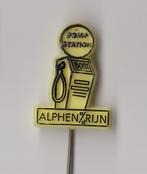 Boot Pompstation Olie Alphen aan de rijn speldje, Verzamelen, Speldjes, Pins en Buttons, Gebruikt, Niet vindbaar, Niet vindbaar