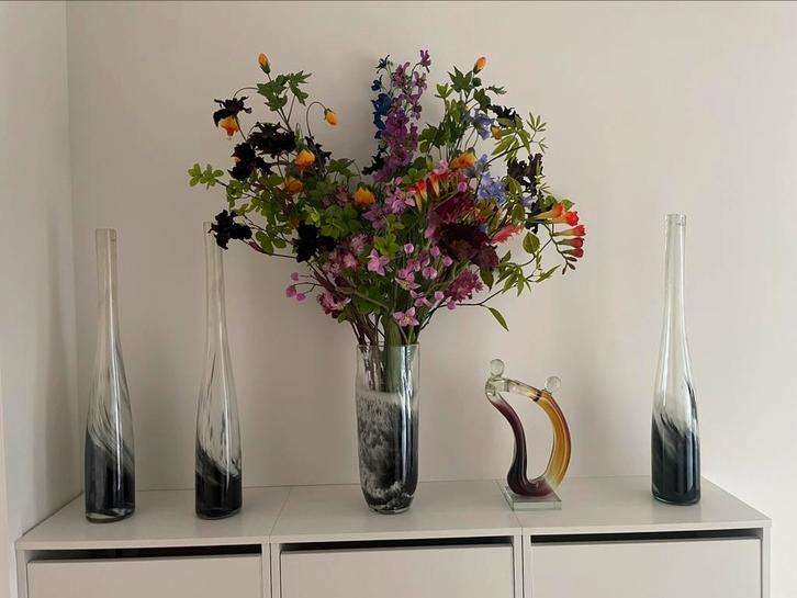 Glazen vazen set Italiaanse kunst 4 stuks, Huis en Inrichting, Woonaccessoires | Vazen, Zo goed als nieuw, Zwart, 50 tot 75 cm