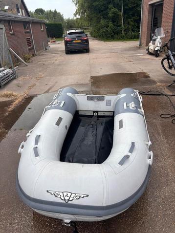 2 rubberboten beschikbaar voor biedingen