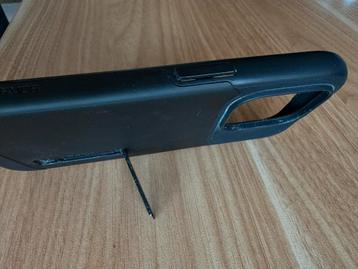 Spigen Cases iPhone 13 & 14 Pro beschikbaar voor biedingen