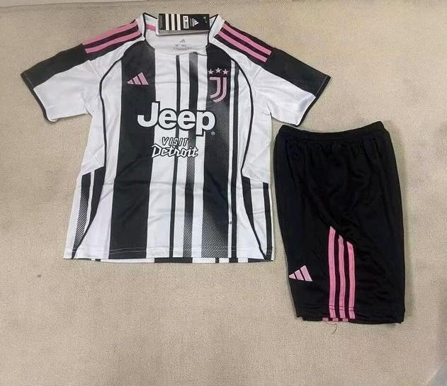 Juventus FC kids tenue 25/26, Sport en Fitness, Voetbal, Nieuw, Set, Maat XS of kleiner, Ophalen of Verzenden