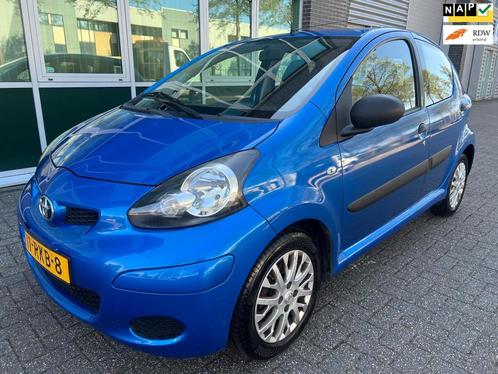 Toyota Aygo 1.0-12V Now - AIRCO - 5 DEURS - NAP !, Auto's, Toyota, Bedrijf, Te koop, Aygo, ABS, Airbags, Airconditioning, Centrale vergrendeling