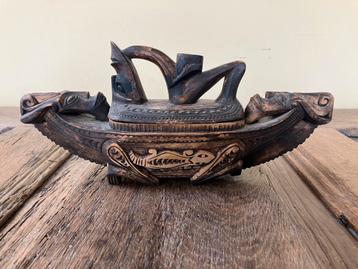 Houten sculptuur, bootdoosje, Afrika (?) beschikbaar voor biedingen