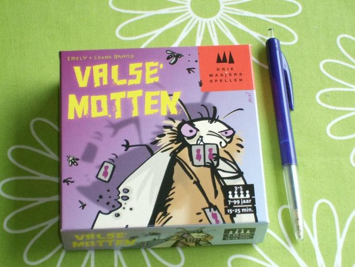 Valse motten - een chaotische kaartspel, Hobby en Vrije tijd, Gezelschapsspellen | Kaartspellen, Zo goed als nieuw, Drie of vier spelers