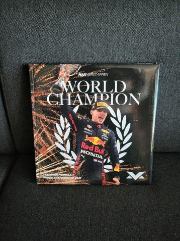 Max verstappen world champion jaar boek beschikbaar voor biedingen