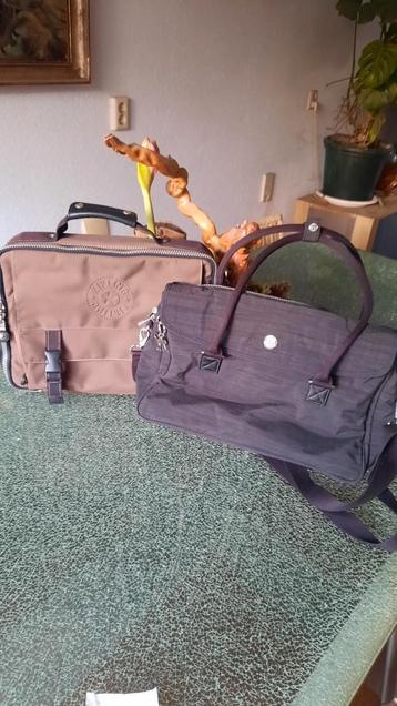 Twee nog zeer mooie Kipling laptop/worker tassen beschikbaar voor biedingen