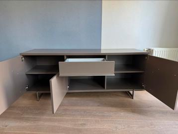 Dressoir van Bert Plantagie - €300 beschikbaar voor biedingen