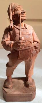 Hand gesneden beeldje/boertje met pijp, Antiek en Kunst, Kunst | Beelden en Houtsnijwerken, Ophalen of Verzenden