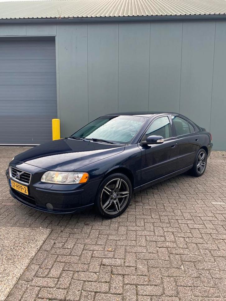 Nette Volvo S60 2.4 automaat, Auto's, Volvo, Particulier, Benzine, E, Sedan, Automaat, Origineel Nederlands, Blauw, Voorwielaandrijving