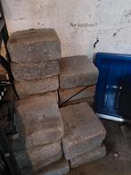 Gratis ophalen stenen, klinkers, pallisade, tegels tuin, Tuin en Terras, Ophalen, Beton, 10 m² of meer, Klinkers