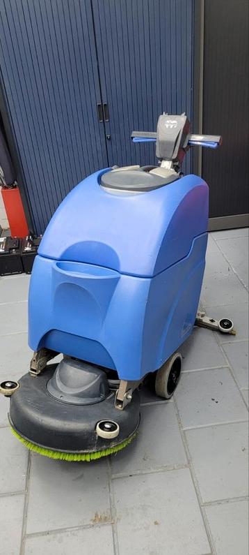schrobzuigmachine Numatic ttb4500  beschikbaar voor biedingen