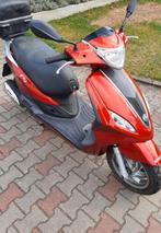 Piaggio new fly 125cc 4 takt geen 180cc 2 takt zip runner, Ophalen, Zo goed als nieuw