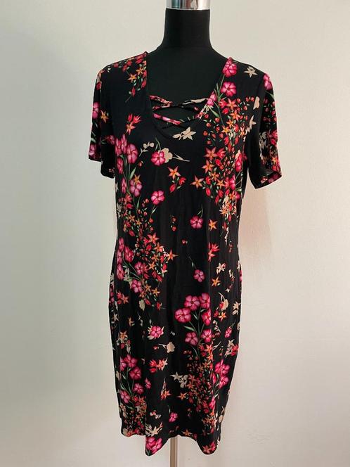 J195 - Fleurige Tramontana viscose jurk maat L (1), Kleding | Dames, Jurken, Zo goed als nieuw, Maat 38/40 (M), Onder de knie