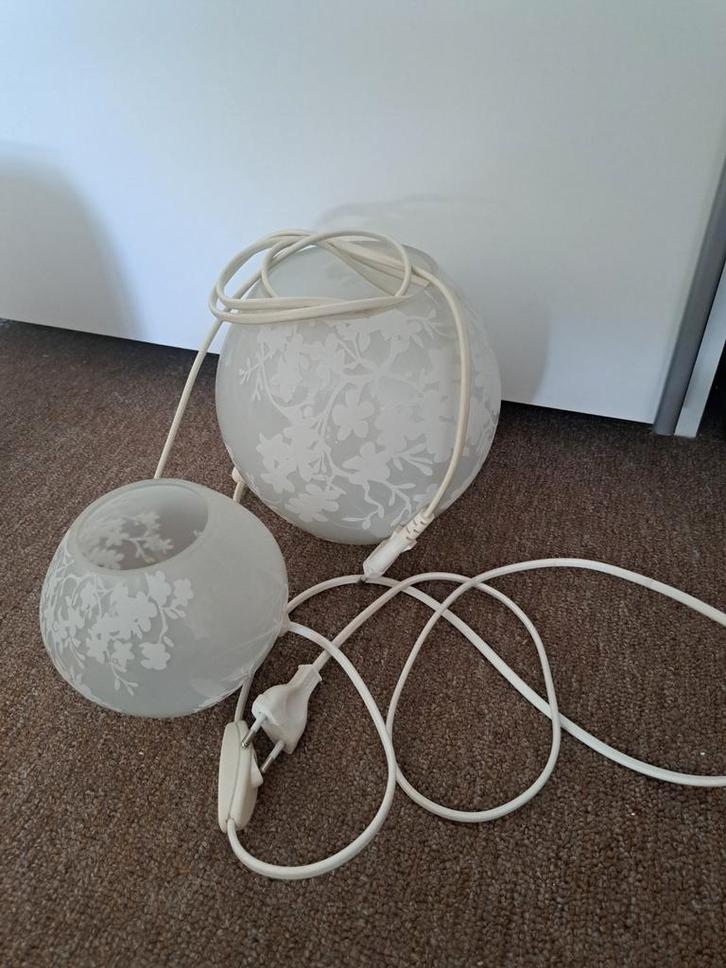 Ikea Nachtlampjes KNUBBIG Wit - set of per stuk, Huis en Inrichting, Lampen | Tafellampen, Gebruikt, Minder dan 50 cm, Glas, Ophalen