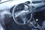 Peugeot 206 1.4 Gentry | APK 21-06-2026 | Airco | Radio CD, Auto's, Oldtimers, Voorwielaandrijving, 1360 cc, Zwart, Metallic lak