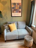 Leuk lichtgrijs bankje - 140 cm breed, Huis en Inrichting, Ophalen, Gebruikt, Tweepersoons, 75 tot 100 cm