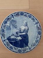 Delfs blauw bord het melkmeisje van vermeer 29,5 cm, Antiek en Kunst, Antiek | Wandborden en Tegels, Ophalen of Verzenden