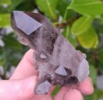 Rookkwarts cluster met gave punt edelsteen verzameling, Verzamelen, Mineralen en Fossielen, Ophalen of Verzenden