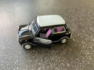 Mini Cooper klein autootje modelauto Mini zwart roze stoel beschikbaar voor biedingen