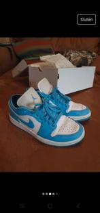 Air jordan 1 low university blue maat 38, Blauw, Ophalen of Verzenden, Zo goed als nieuw, Sneakers of Gympen