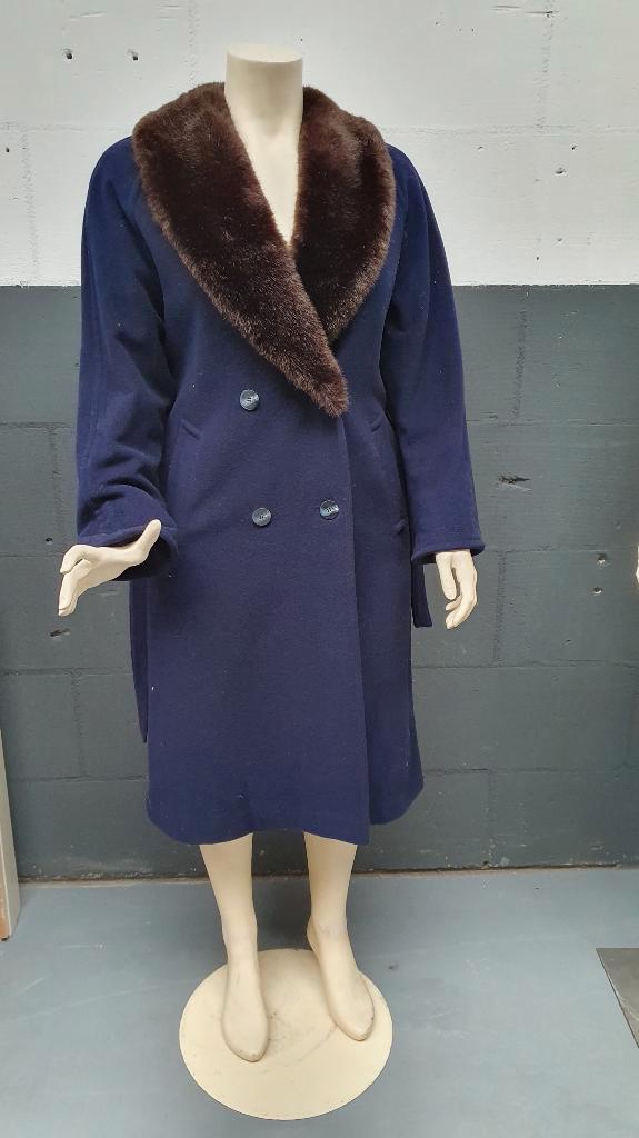 Lange mantel, donkerblauw, lamswol, bontkraag. Mt. 38. S24, Kleding | Dames, Jassen | Winter, Gedragen, Maat 38/40 (M), Blauw