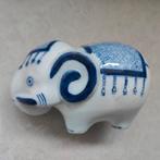 Spaarpot olifantje blauw Chinees porselein, Ophalen of Verzenden, Zo goed als nieuw, Steen, Aardewerk of Keramiek, Dier