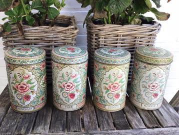 Brocante voorraad bussen beschikbaar voor biedingen
