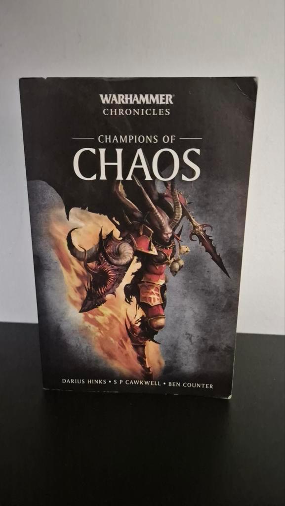 Warhammer Chronicles: Champions of Chaos Omnibus, Hobby en Vrije tijd, Wargaming, Zo goed als nieuw, Ophalen of Verzenden
