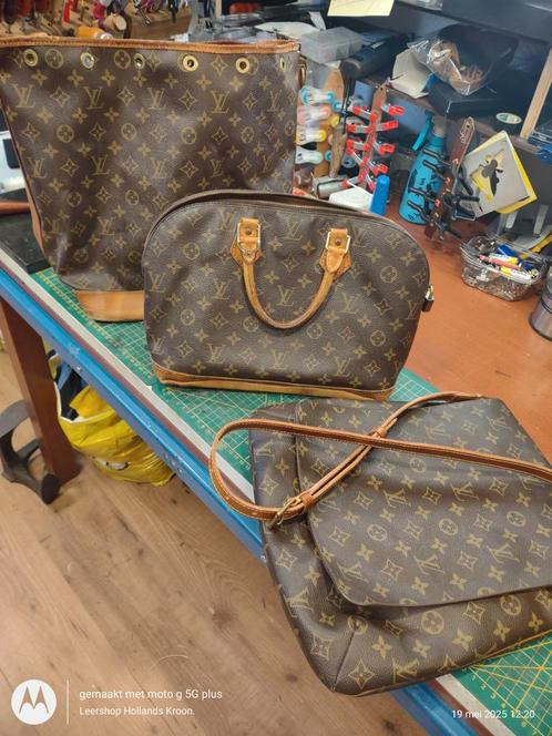 Reparatie "Louis Vuitton tassen.", Sieraden, Tassen en Uiterlijk, Tassen | Damestassen, Nieuw, Bruin, Ophalen of Verzenden