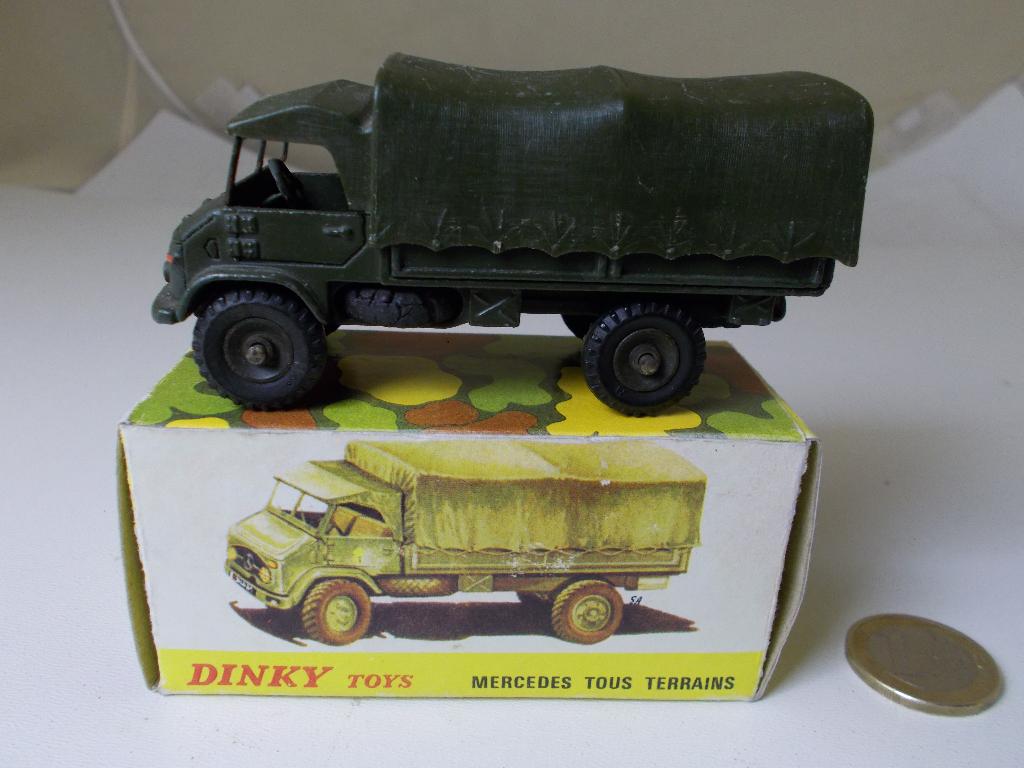 1961 Dinky Toys 804 MERCEDES-BENZ UNIMOG + HUIF (-H-) I.g.st