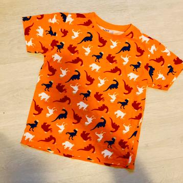 Als NIEUW! Koningsdag shirt oranje 122/128 dino’s 