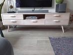 Eikenhouten tv meubel met een white wash, Huis en Inrichting, Kasten | Televisiemeubels, Ophalen, 100 tot 150 cm, Eikenhout, Zo goed als nieuw