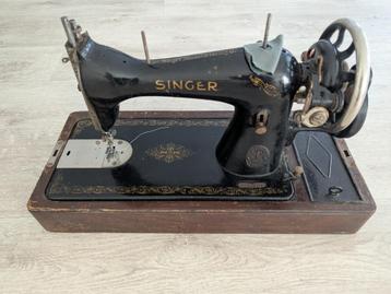 Antieke Singer naaimachine  beschikbaar voor biedingen